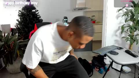 Troy wesly online show from December 18, 5:41 pm