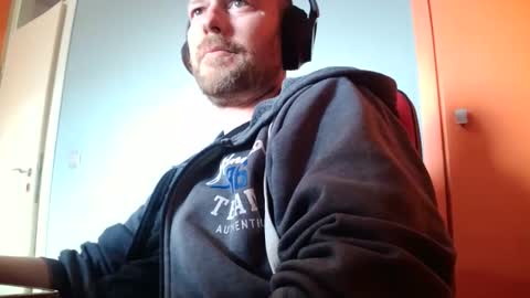 eros online show from February 16, 11:39 am