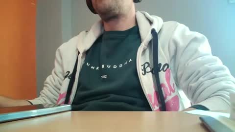 Snapshot of truble_78 chatting on February 25, 12:24 pm truble_78 online show from February 25, 12:24 pm