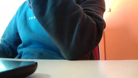 truble_again online show from April 6, 8:26 am