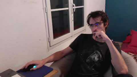 Snapshot of trucdeoufouf chatting on January 19, 6:21 pm trucdeoufouf online show from January 19, 6:21 pm