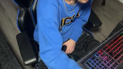 Snapshot of truenorthheavy chatting on January 31, 10:19 pm Leo online show from January 31, 10:19 pm