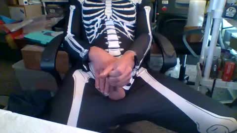 Snapshot of truk1976 chatting on October 21, 3:35 pm truk1976 online show from October 21, 3:35 pm