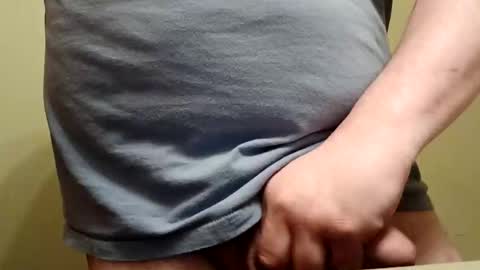 Snapshot of trukytom6969 chatting on February 28, 5:30 am trukytom6969 online show from February 28, 5:30 am