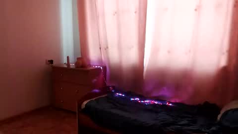 Emilum online show from February 1, 4:14 am