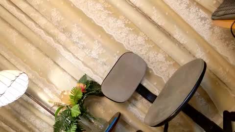 Chloe online show from November 27, 6:04 am