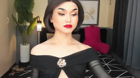 Snapshot of ts_elijah chatting on February 2, 4:15 am Saskia online show from February 2, 4:15 am