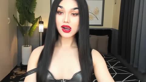 Snapshot of ts_elijah chatting on February 15, 8:22 pm Saskia online show from February 15, 8:22 pm