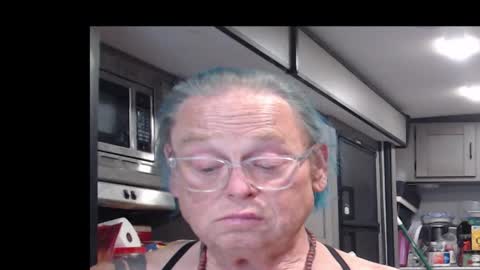 Snapshot of ts_evangeline chatting on November 12, 8:26 am Evangeline online show from November 12, 8:26 am