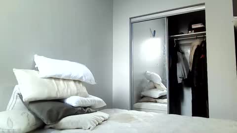 Amber White online show from December 13, 8:26 pm