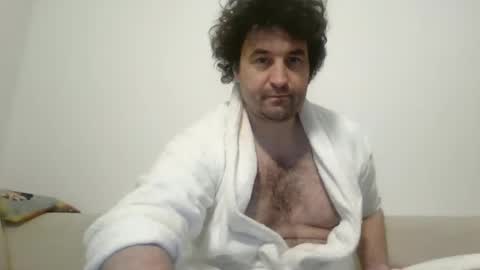 Snapshot of tsartan111 chatting on December 19, 9:38 am tsartan111 online show from December 19, 9:38 am