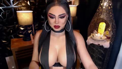 Snapshot of tsdarkdevon chatting on February 16, 12:43 pm tsdarkdevon online show from February 16, 12:43 pm