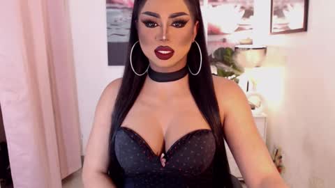 Snapshot of tsdarkdevon chatting on February 22, 11:02 am tsdarkdevon online show from February 22, 11:02 am