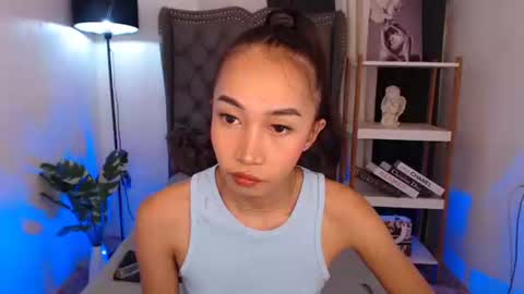 Snapshot of tskitty_girl chatting on December 4, 7:06 am tskitty_girl online show from December 4, 7:06 am