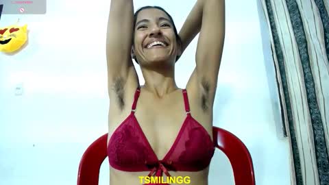 Snapshot of tsmilingg chatting on October 9, 12:41 am Dulce online show from October 9, 12:41 am