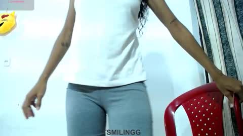 Snapshot of tsmilingg chatting on October 25, 1:24 am Dulce online show from October 25, 1:24 am