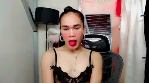 Snapshot of tsmitchybigcockxxx chatting on July 9, 3:27 pm tsmitchybigcockxxx online show from July 9, 3:27 pm