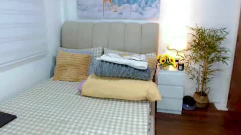 Graciella online show from November 6, 5:30 am