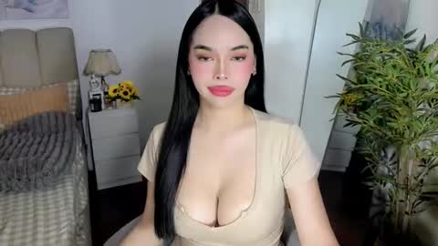 Graciella online show from April 15, 7:59 am