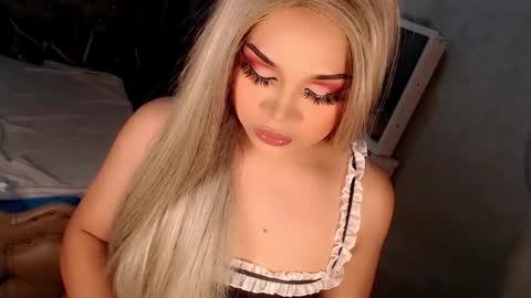 jayvie online show from November 10, 7:02 pm