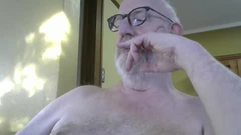 Snapshot of tsteach50 chatting on February 11, 10:26 pm tsteach50 online show from February 11, 10:26 pm