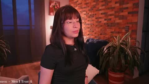 Snapshot of tsukys_spell chatting on June 3, 11:10 pm Tsuky online show from June 3, 11:10 pm