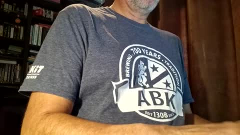 Snapshot of tubsy6868 chatting on December 3, 12:25 pm tubsy6868 online show from December 3, 12:25 pm