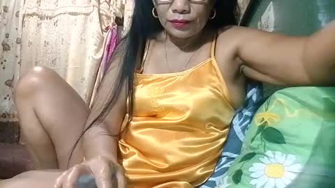 Mae online show from March 17, 11:08 pm