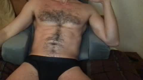 Snapshot of tuck_the_pup chatting on May 20, 3:13 am Tuck online show from May 20, 3:13 am