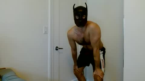 Snapshot of tuck_the_pup chatting on May 28, 11:13 pm Tuck online show from May 28, 11:13 pm