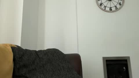 Tuhands online show from March 13, 10:22 am