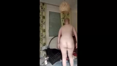 Snapshot of tuirantytteli2001 chatting on December 16, 10:15 pm tuirantytteli2001 online show from December 16, 10:15 pm