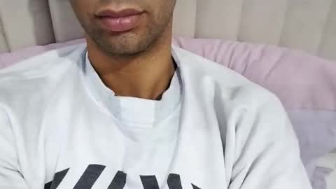 Snapshot of tunisiensexyguy chatting on December 3, 4:58 am TunisienSexyGuy online show from December 3, 4:58 am