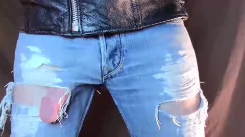 Snapshot of turquoise_metallic chatting on November 11, 1:33 pm Phil Box online show from November 11, 1:33 pm