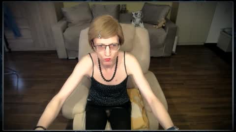 Clementine online show from February 19, 9:27 am