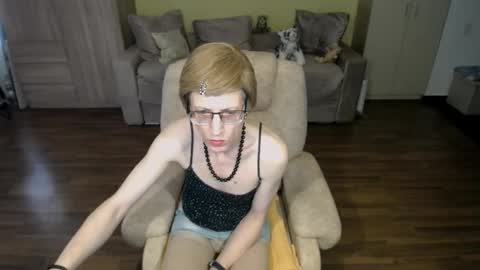 Clementine online show from March 10, 7:35 am