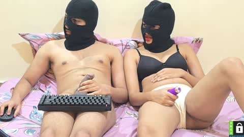 Snapshot of tvycas7 chatting on December 3, 5:55 pm A M On vacation till 28th online show from December 3, 5:55 pm