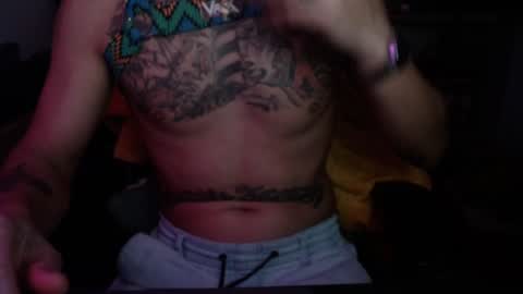 Snapshot of twackedntatted chatting on January 15, 11:53 am TwackedNTatted online show from January 15, 11:53 am
