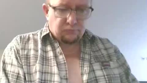 Snapshot of tweeter74 chatting on June 8, 4:51 pm Tweeter74 online show from June 8, 4:51 pm