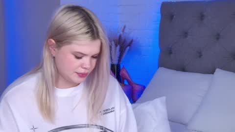 Hallie online show from January 24, 8:23 am