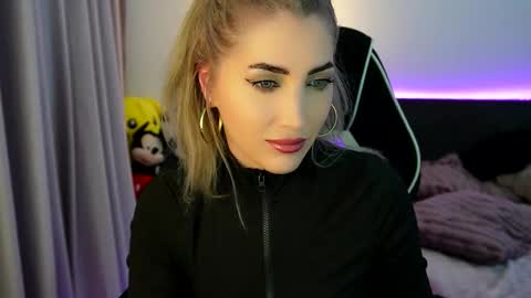 MayCarrey online show from March 2, 11:11 pm