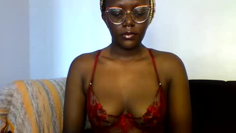 Snapshot of twerking_cheek_1 chatting on February 24, 10:48 am Alma online show from February 24, 10:48 am