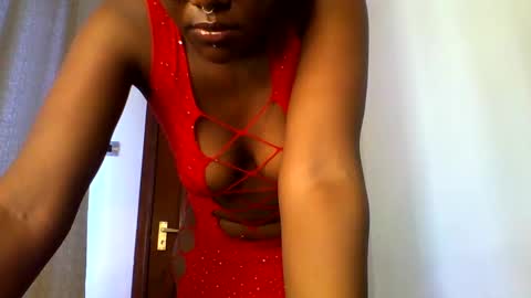 Snapshot of twerking_cheek_1 chatting on February 26, 5:31 am Alma online show from February 26, 5:31 am