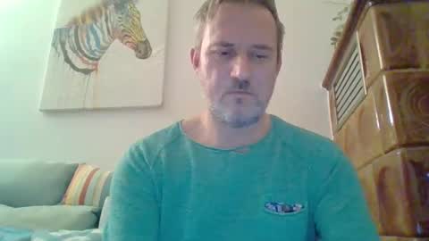 Snapshot of twiga72 chatting on February 21, 4:19 pm twiga72 online show from February 21, 4:19 pm