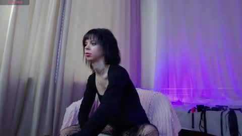 Twiggy online show from June 21, 11:02 am