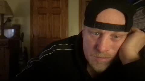 Snapshot of twiinsoul chatting on December 25, 9:24 am twiinsoul online show from December 25, 9:24 am