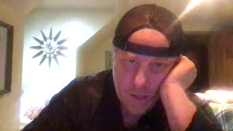 Snapshot of twiinsoul chatting on December 27, 12:01 pm twiinsoul online show from December 27, 12:01 pm