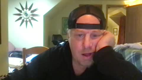 Snapshot of twiinsoul chatting on December 30, 1:47 pm twiinsoul online show from December 30, 1:47 pm