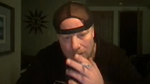 Snapshot of twiinsoul chatting on January 8, 12:47 pm twiinsoul online show from January 8, 12:47 pm