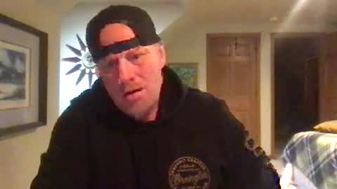 Snapshot of twiinsoul chatting on January 18, 12:13 am twiinsoul online show from January 18, 12:13 am